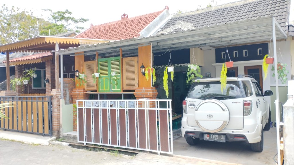 RUMAH SIAP HUNI MURAH DEKAT PASAR PLERET 