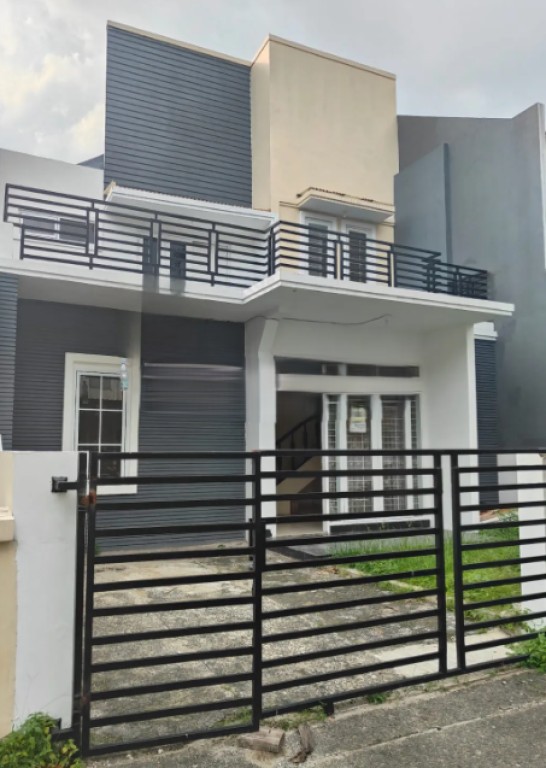 Rumah 2 Lt Minimalis Renovasi Lippo 