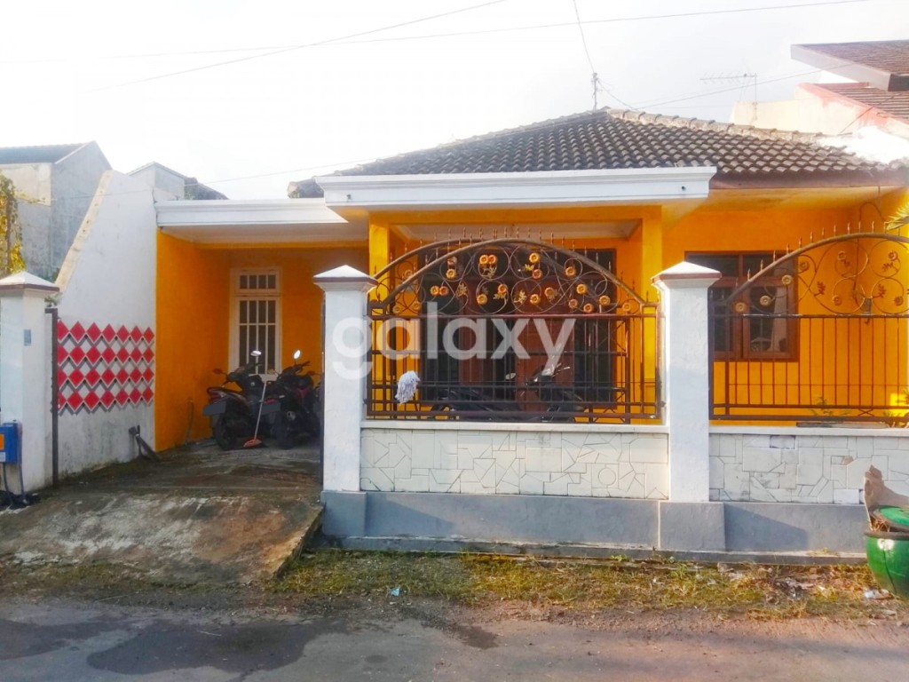 Rumah Bagus 5 Kamar di Griya Shanta Malang 