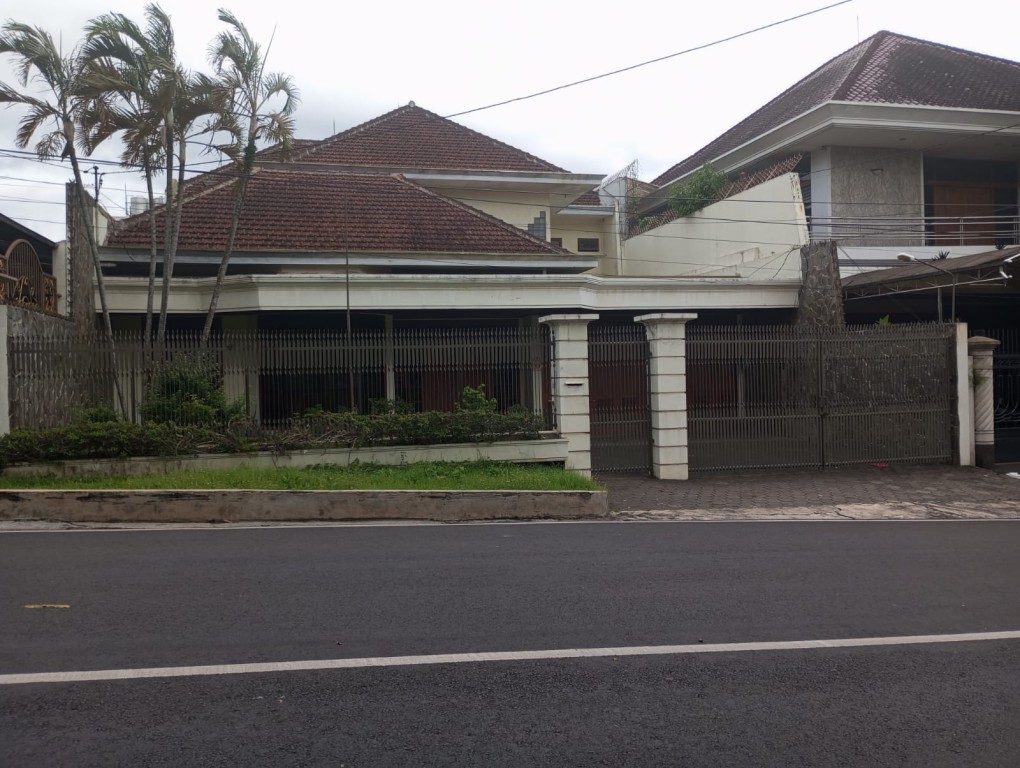 Rumah Bagus Mewah Dijual di Tidar Malang GMK02763 