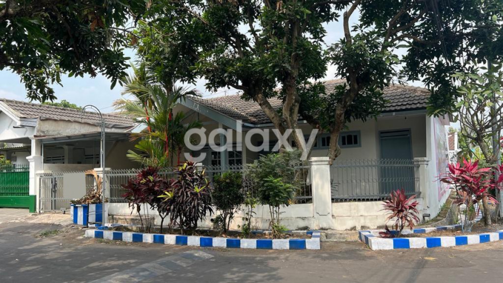 Rumah Bagus Strategis 4 Kamar di Sawojajar Malang 