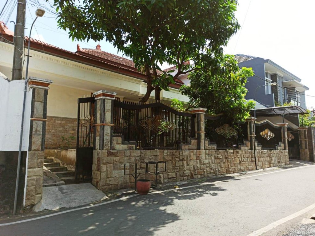Rumah Dijual di Jalan Gading Pesantren Malang 