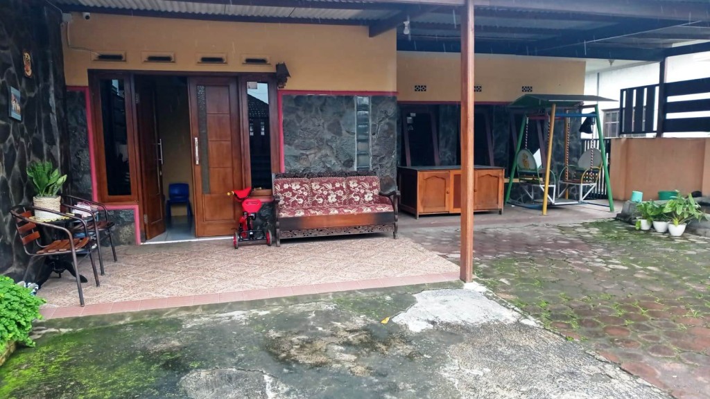 Rumah + Toko di Wonomulyo Poncokusumo Kab Malang