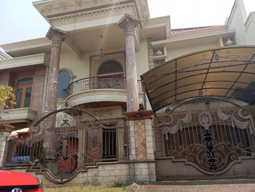 Rumah Mewah Full Marmer di Pondok Blimbing Indah 