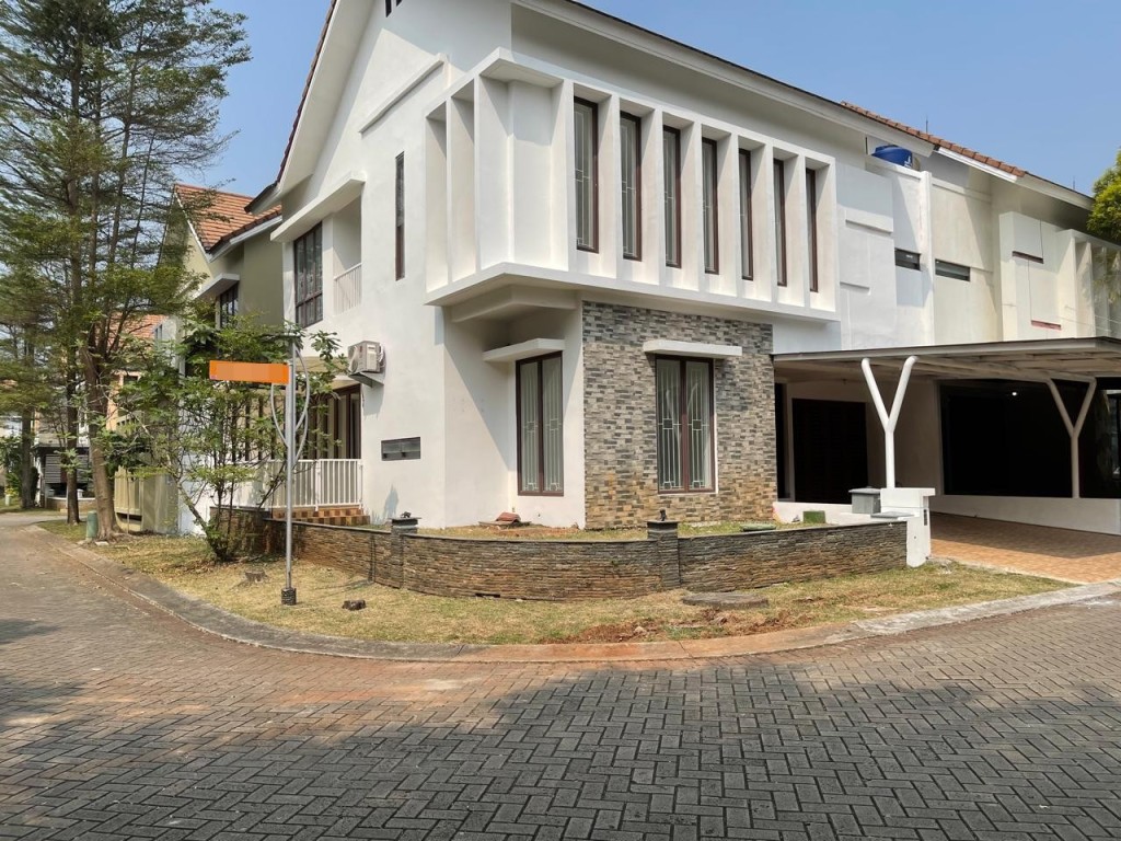 Rumah Mewah Minimalis di Discovery Conserva 