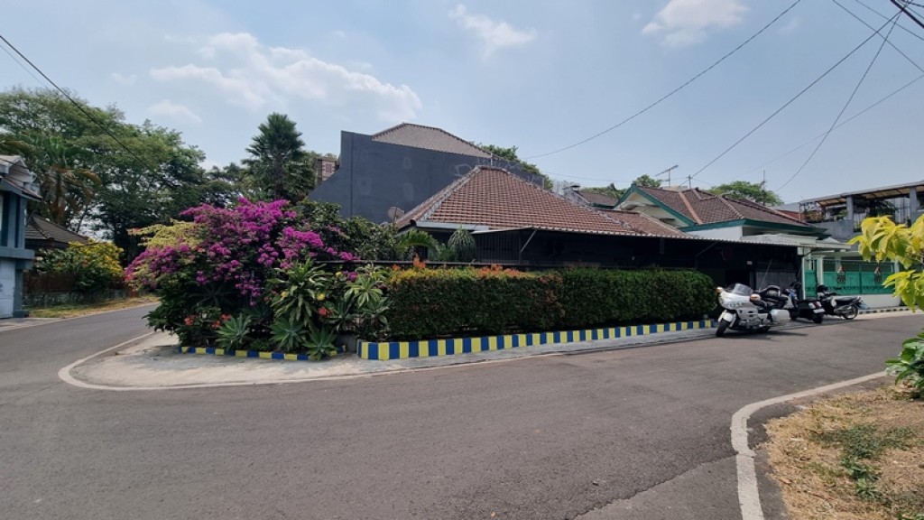 Rumah Vintage Terawat di Daerah Sukun Malang 