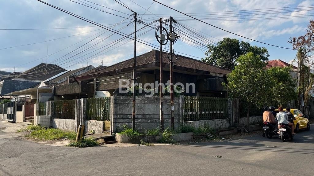 Rumah pojok hitung tanah cocok untuk usaha 