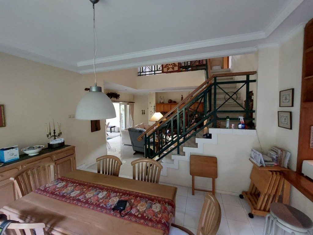 Thumbnail Rumah Full Furnished Dijual di Bukit Cemara Tujuh