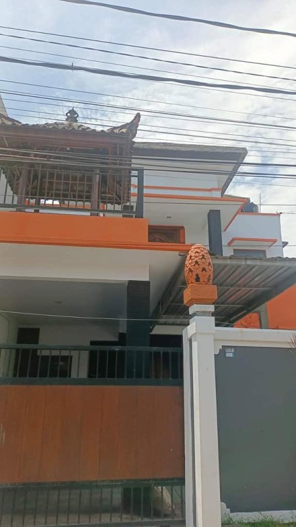 Sewa Min 2 Tahun Rumah Nyaman 2 Lantai 4+1 Kamar 