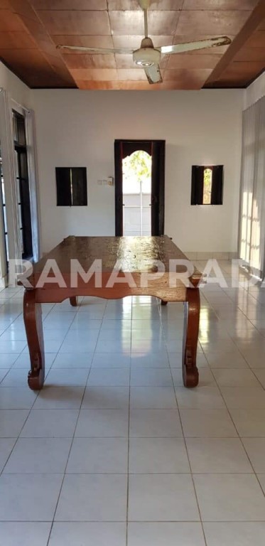 Sewa Min 2 Tahun Villa Semi Furnished 3 Kamar 