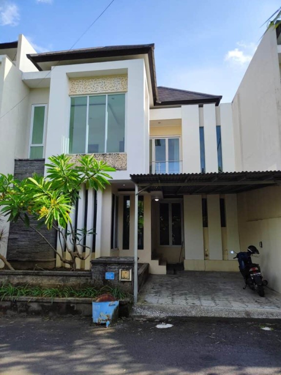 Sewa Rumah Kosongan 2 Lantai 4 Kamar Gatot 