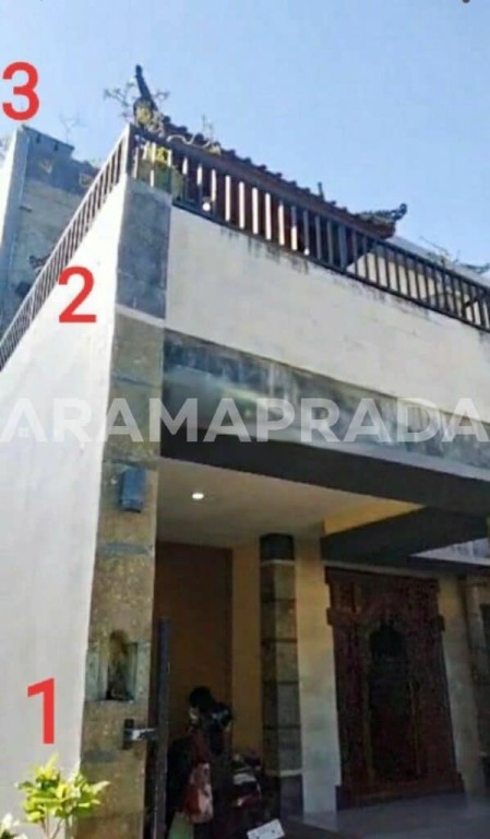 Sewa Rumah Nyaman Full Furnished 3 Lantai 5 Kamar 