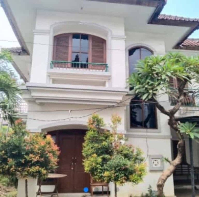 Sewa Rumah Semi Villa 2 Lantai 3+1 Kamar Jayagiri 