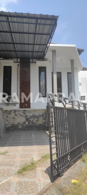 Sewa Tahunan Rumah Minimalis Baru Renov Furnished 