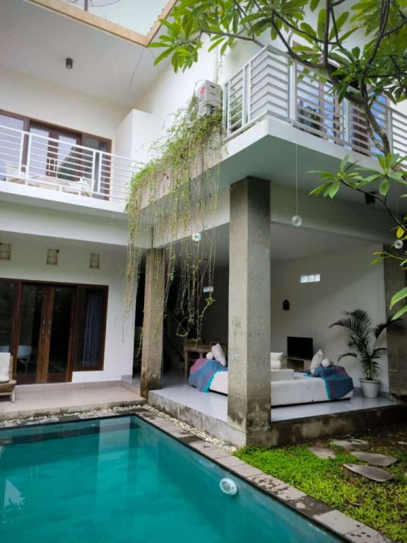 Sewa Villa Cantik 2 Lantai 3 Kamar Canggu Full 