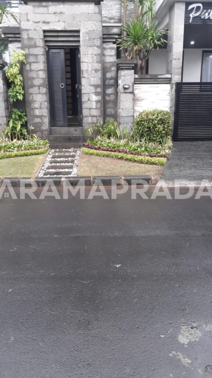 Sewa Villa Hadap Utara 2 Lantai 3+1 Kamar Pool 