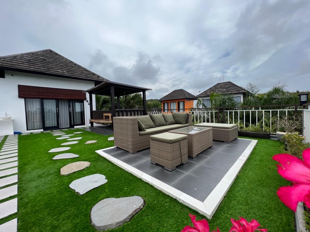 VILLA CANTIK DENGAN VIEW PANTAI DI KUTA SELATAN 