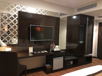 MILIKI HOTEL MEWAH BINTANG 4 BERADA DI KOTA JOGJA