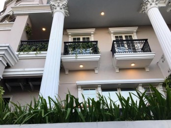 Apartment Semi Furnished Grande Waterplace Residence Surabaya