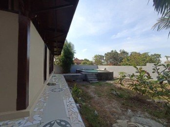 BUC Jual Villa Rumah Kayu Semi Furnished 3 Lantai 3 Kamar Kampial Nusa Dua