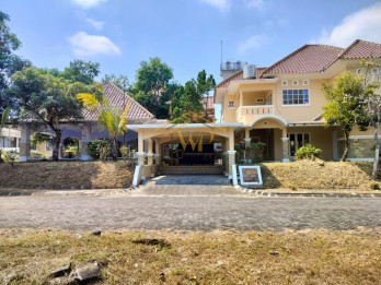 DIJUAL RUMAH 2 LANTAI DALAM PERUMAHAN DI JALAN KALIURANG JOGJA