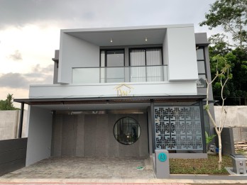 DIJUAL RUMAH MODERN DI MLATI DEKAT KAMPUS UGM, LOKASI STRATEGIS, UNIT TERBA