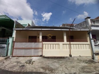 DIJUAL RUMAH SECOND DEKAT KAMPUS UB MALANG, SIAP HUNI!