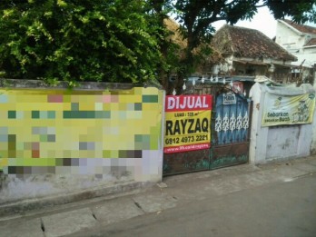 DIJUAL RUMAH TUA DI DAERAH PANGLIMA SUDIRMAN PASURUAN KOTA, JATIM