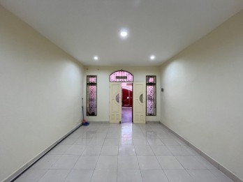 Di Jual : Rumah 2 Tingkat Jln Menjangan ( Daerah Wahidin) Medan