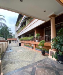 Dijual  EXECUTIVE MANSION, LOW RISE APARTMENT di Jl. Wijaya, Melawai, Kebay