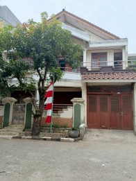 Dijual Cepat Pemilik Langsung Harga Nego Rumah 3 1/2 Lantai di Perumahan Po