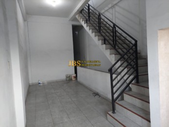 Dijual Ruko 3,5 Tingkat di Jalan Denai (Dekat Jl. Ar. Hakim/Jl. Mandala)