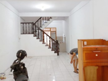 Dijual Rumah 3 Lantai Jalan Rahayu Baru, Bantan, Medan Tembung