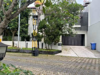 Dijual Rumah Dalam Komplek Yang Asri Dan Lokasi Di Kebagusan,