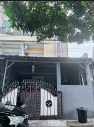 Dijual Rumah Murah Taman Griya Jimbaran Hadap Utara 3 Lantai 3 Kamar