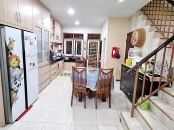 Dijual Rumah Tinggal Jalan Besi Deket Jalan Nilam Medan