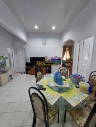 Dijual Villa 1 Tingkat di Komplek Cemara Asri Jalan Pisang - Medan