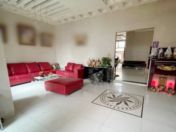 Dijual Villa 2 Lantai Komplek Cemara Asri, Jl. Peony, Medan Estate, Kec. Pe