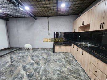 Dijual Villa Baru Siap Renovasi  Komplek Cemara Asri Jalan Jambu