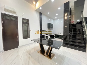 Dijual Villa Baru di Komplek Cemara Asri Jalan Pisang - Medan