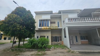 Dijual Villa Hook Komplek Graha Metropolitan  Cluster Sophie Suites