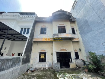 Dijual Villa Komplek Cemara Asri Jalan Longan Kondisi Kosong