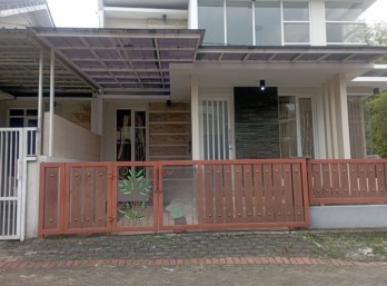 Dijual rumah cantik di villa dieng residence