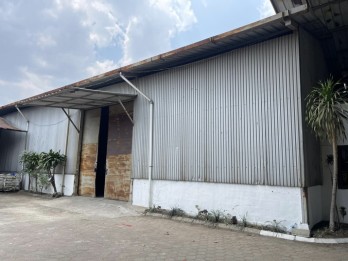 Disewakan Gudang di Lokasi Strategis Siap Pakai, Jalan Kiara Condong