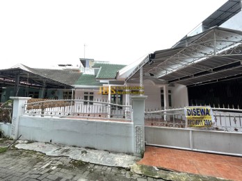 Disewakan Villa Siap Huni di Komplek Cemara Hijau - Medan