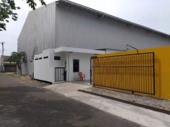 Jual Bangunan Sport Center di Daerah Plombokan Semarang