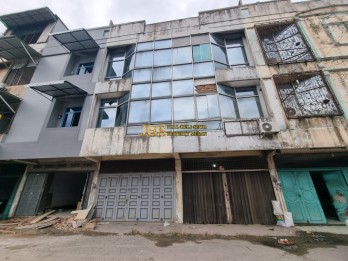 Jual Ruko Komplek Graha Metropolitan Jalan Kapten Sumarsono