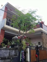 Jual Rumah 2 Lantai 4 Kamar Tengah Kota Denpasar Barat