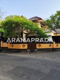 Jual Rumah Hook Full Furnished 2 Lantai 3 Kamar Gunung Catur Denpasar Barat