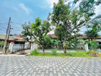 Jual Rumah Lama Luas di Jalan Manyar Indah Kota Surabaya